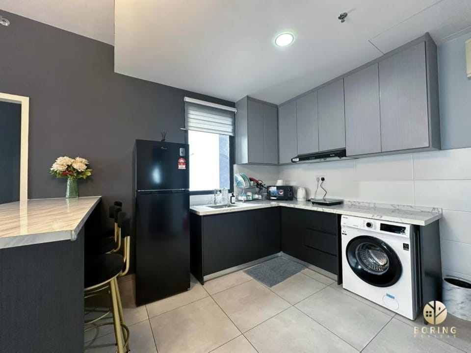 Meta Residence Seri Kembangan 3R2B 6 people Apartment in Selangor, Malaysia