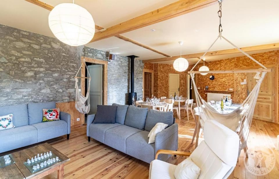 Aubépine Vacation rental in Occitanie