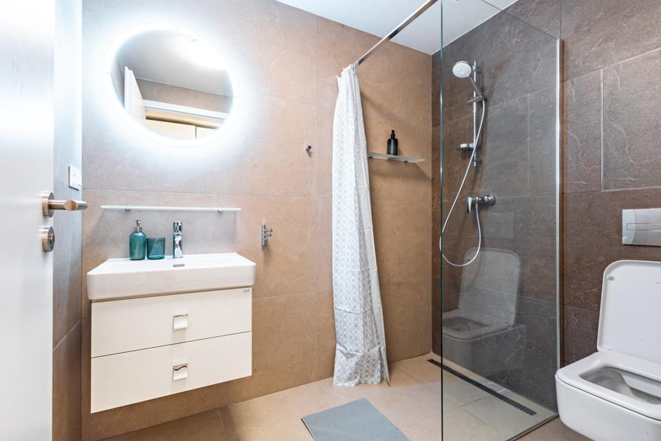 Shower, Bathroom