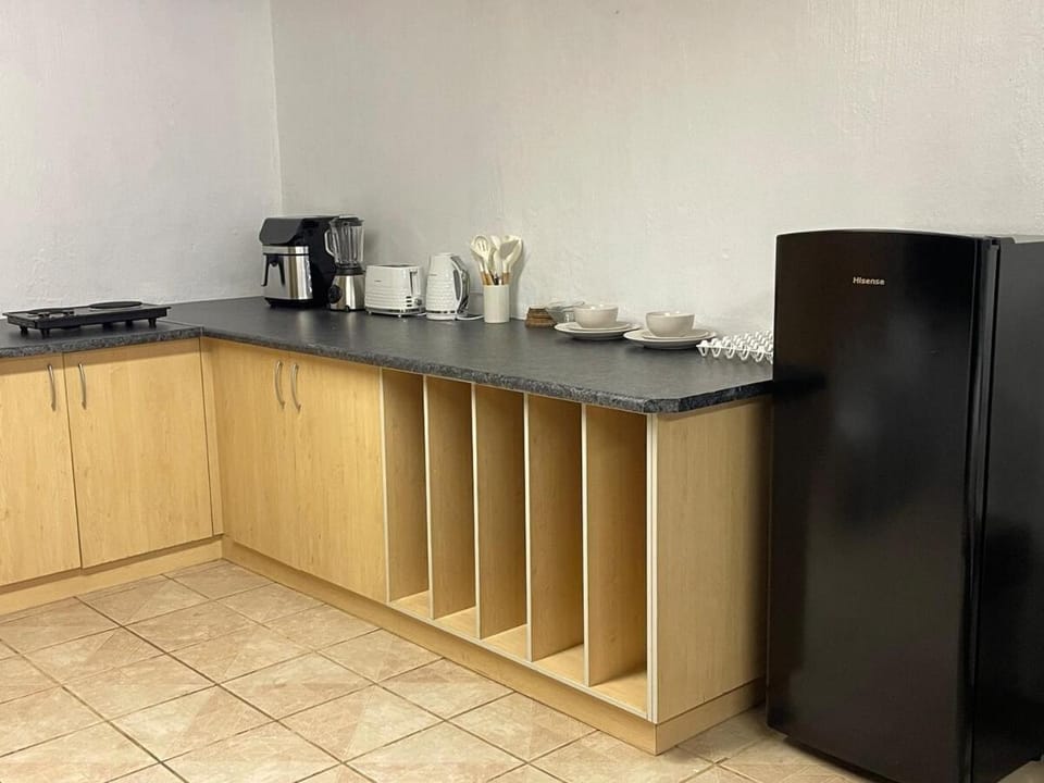 Studio APT with pool and jacuzzi at the golf course Apartment in Gauteng
