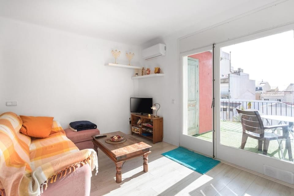 Apartamento 2º centrico con Parking en Calella,Barcelona Apartment in Calella