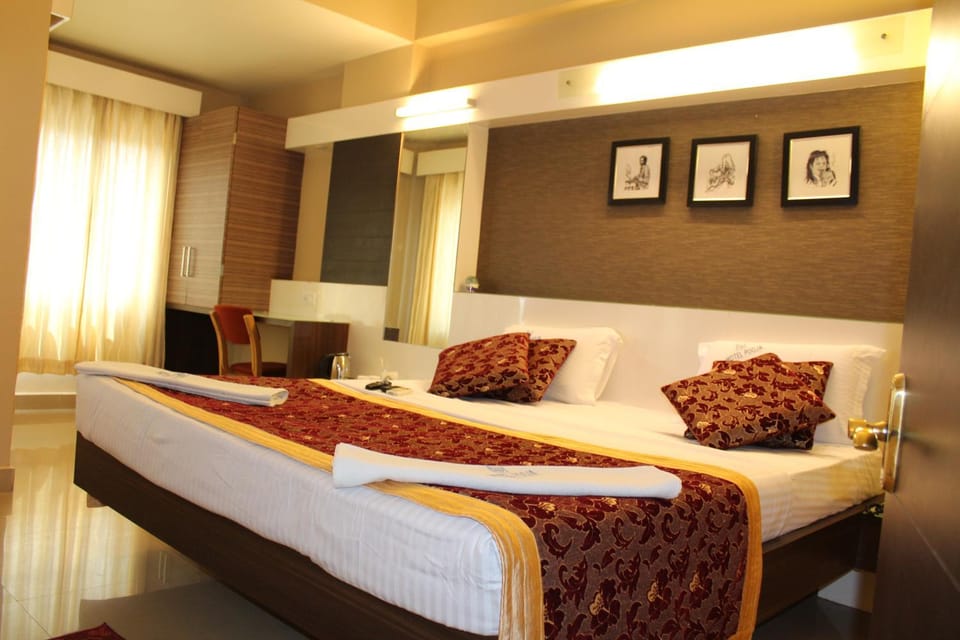Hotel Pooja International Hotel in Karnataka
