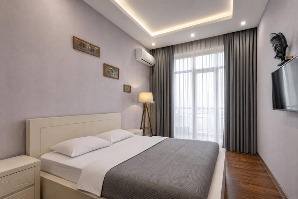Bed, TV and multimedia, Photo of the whole room