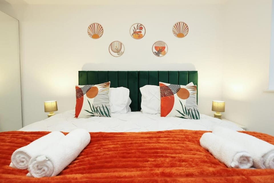 Newly Built Stylish & Central 2-Bedroom 2-Bathroom Apartment - Cardiff City Centre Apartment in Cardiff