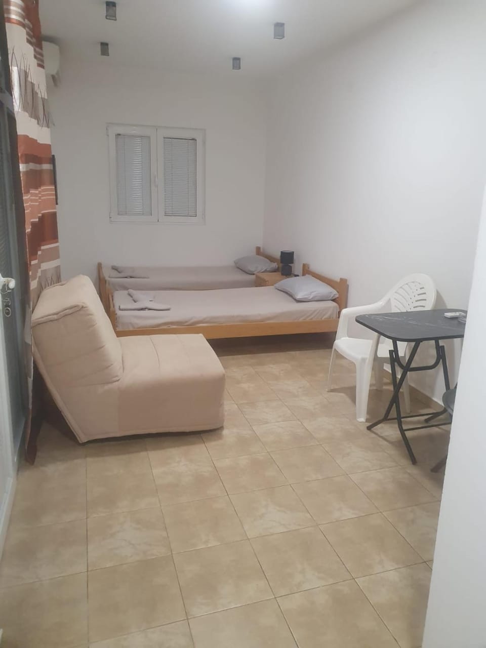City love Apartments Budva - Parking Apartment in Budva