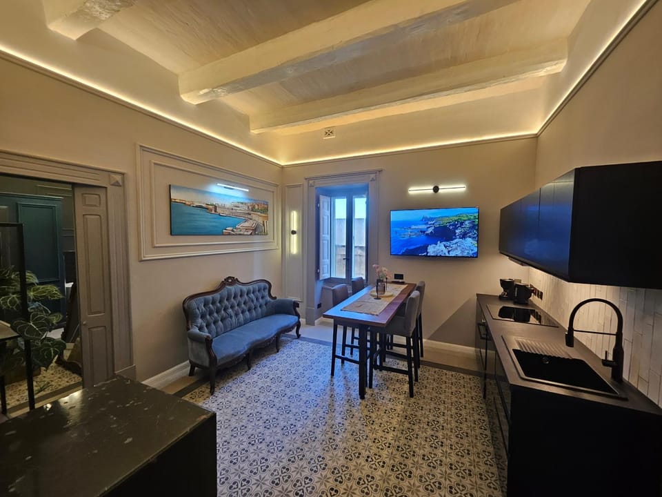 Living room, Dining area, kitchen