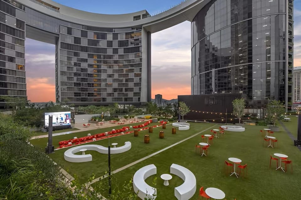 Property building, Garden, Evening entertainment, Garden view