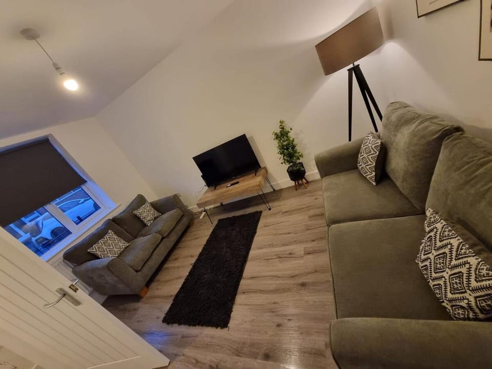 Comfortable 2-Bedroom Barwell Home A with Free Parking House in Hinckley