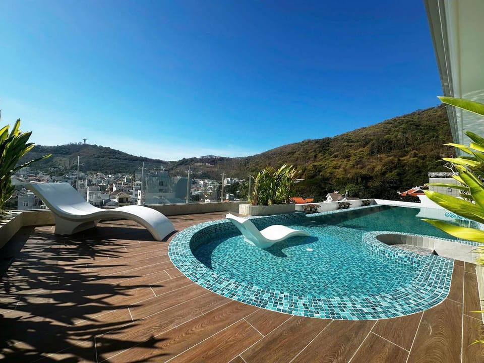 Balcony/Terrace, Swimming pool, Swimming pool
