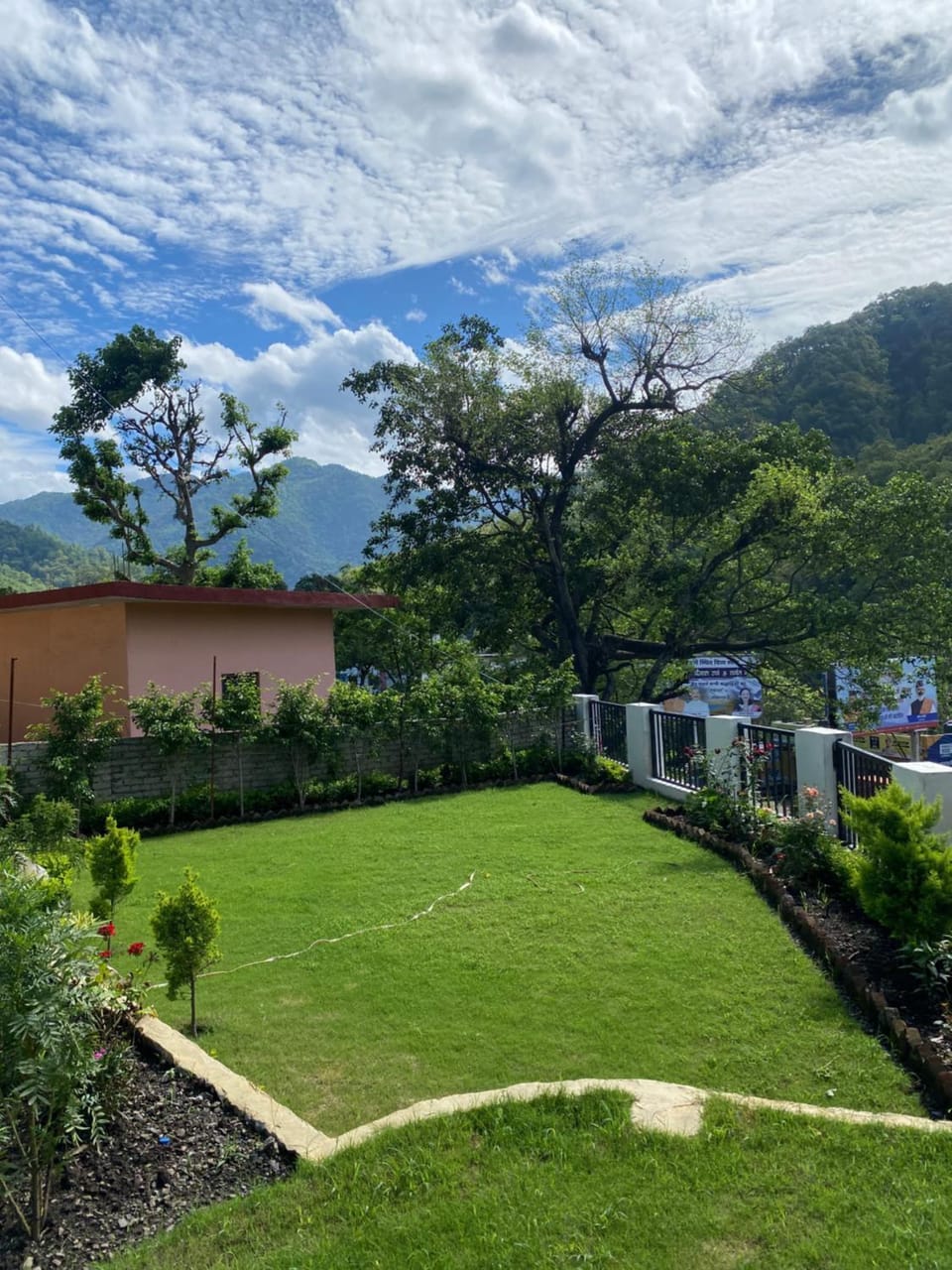 Spring, Day, Natural landscape, Garden, Garden view, Mountain view