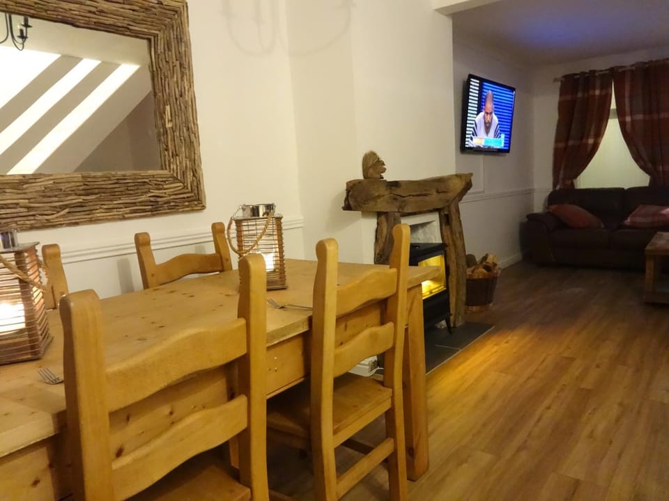 TV and multimedia, Dining area
