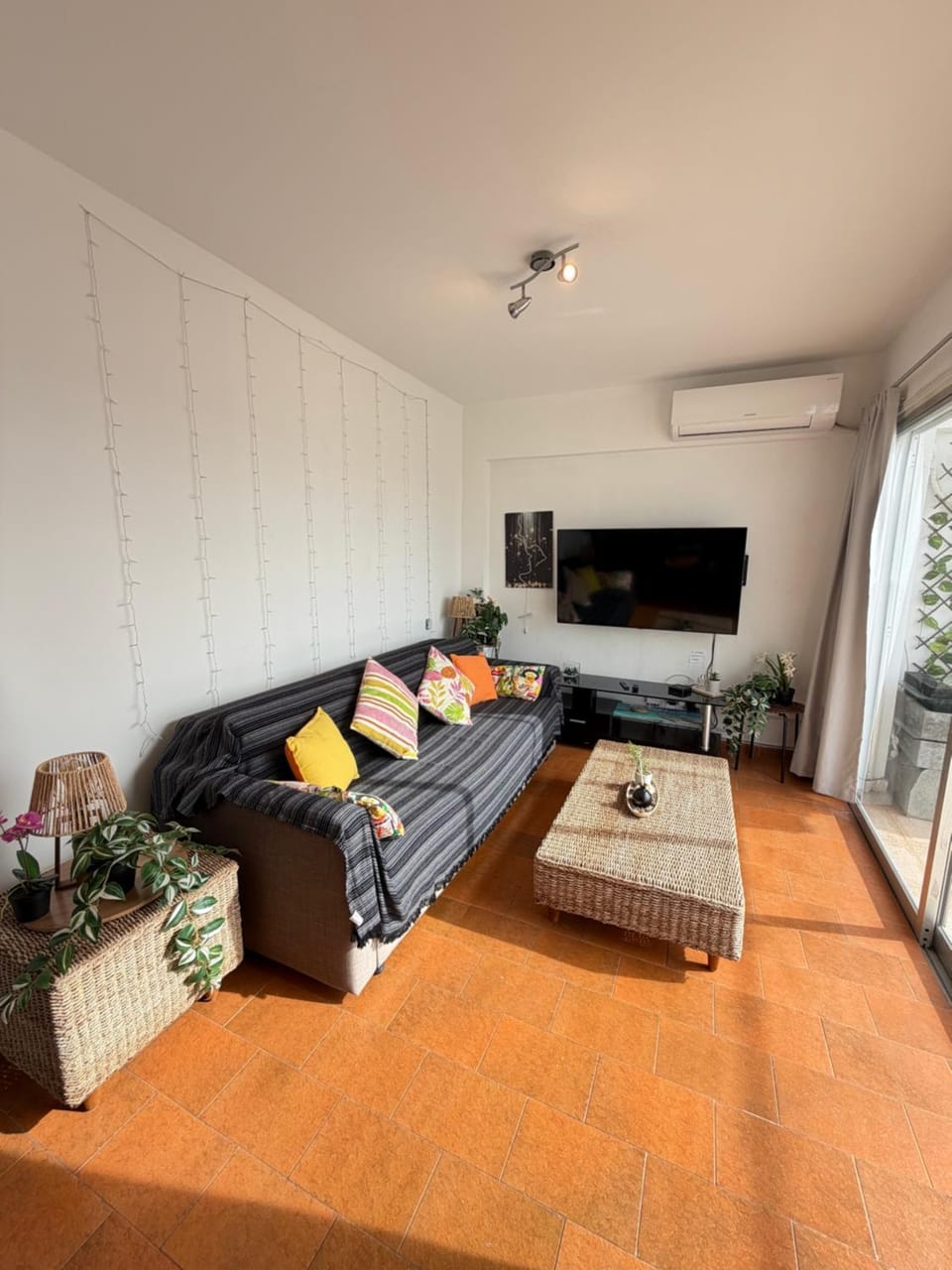 SeaScape Eight Apartment in Larnaca