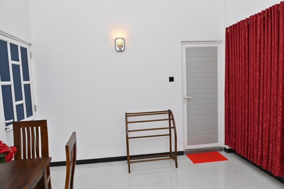 Royal Will Hotel Bed and Breakfast in Negombo