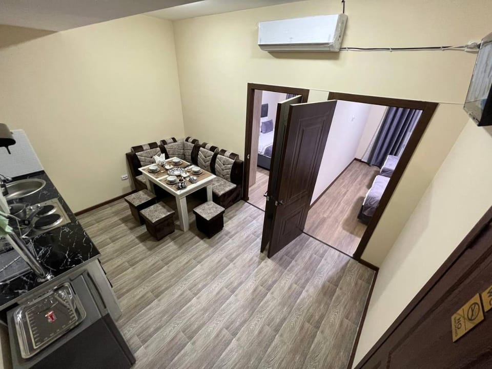TV and multimedia, Kitchen or kitchenette, Seating area, Dining area