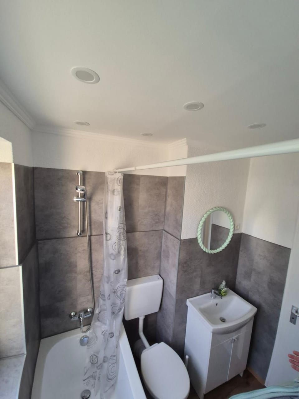Shower, Toilet, Bathroom, Bath