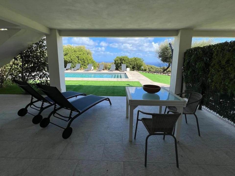 Patio, Patio, View (from property/room), View (from property/room), Dining area, Garden view, Garden view, Pool view, Pool view, Sea view, Sea view, Swimming pool, sunbed