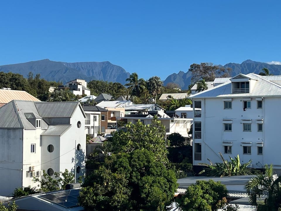 Km0 Charming quiet and comfortable duplex, 3 stars Apartment in Réunion