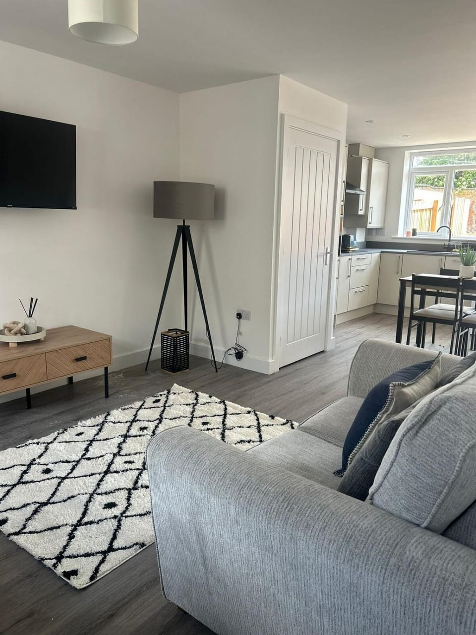 Spacious Barwell Home B with Parking - Sleeps 4 House in Hinckley