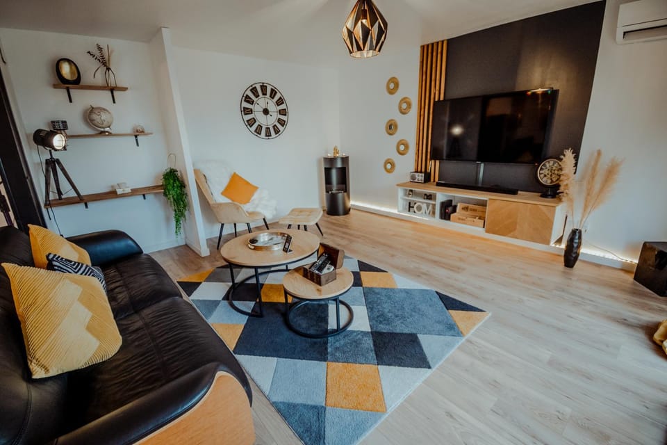 TV and multimedia, Living room, fireplace, air conditioner