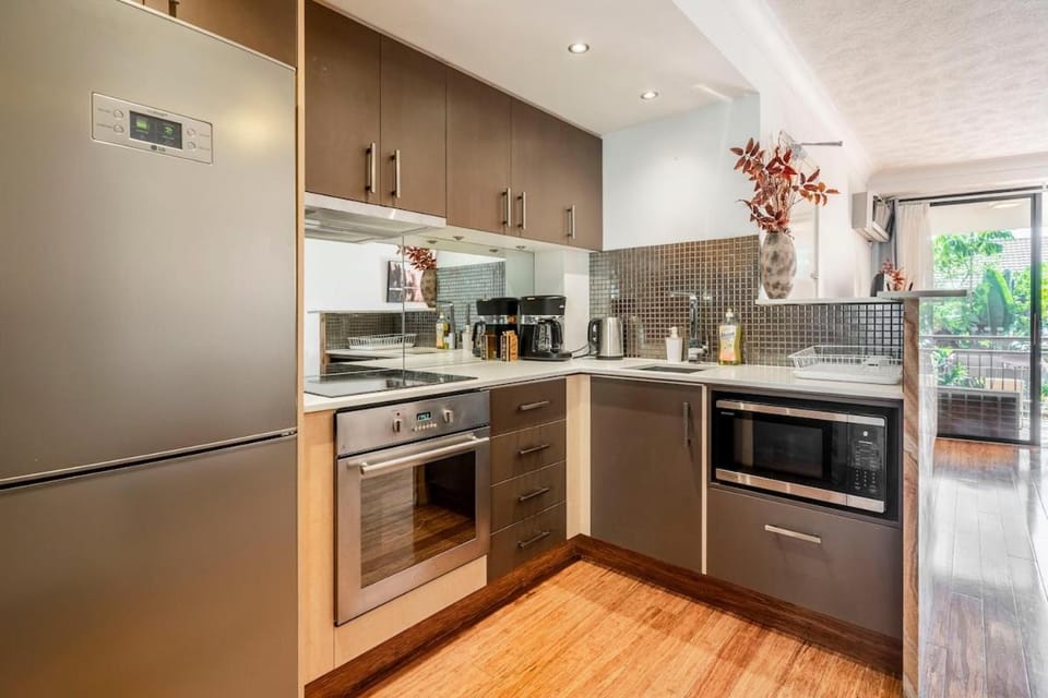 Comfy Apt - Pool, BBQ, Close to the Beach and Cafes Apartment in Mermaid Beach