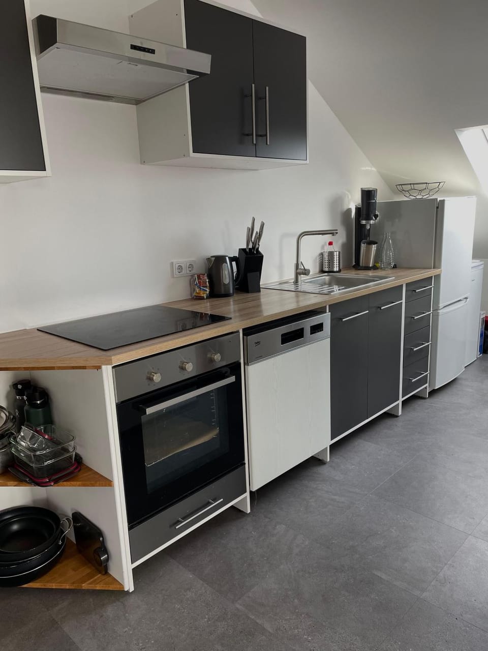 Coffee/tea facilities, Kitchen or kitchenette, dishwasher