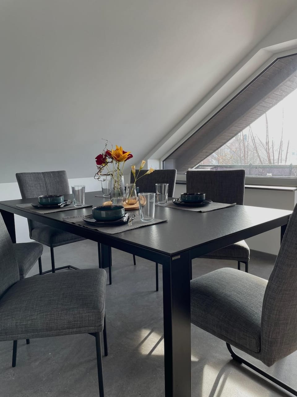 Dining area, Food
