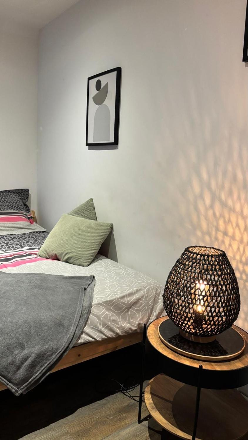 Adorable studio proche du lac d'Elancourt Apartment in Île-de-France
