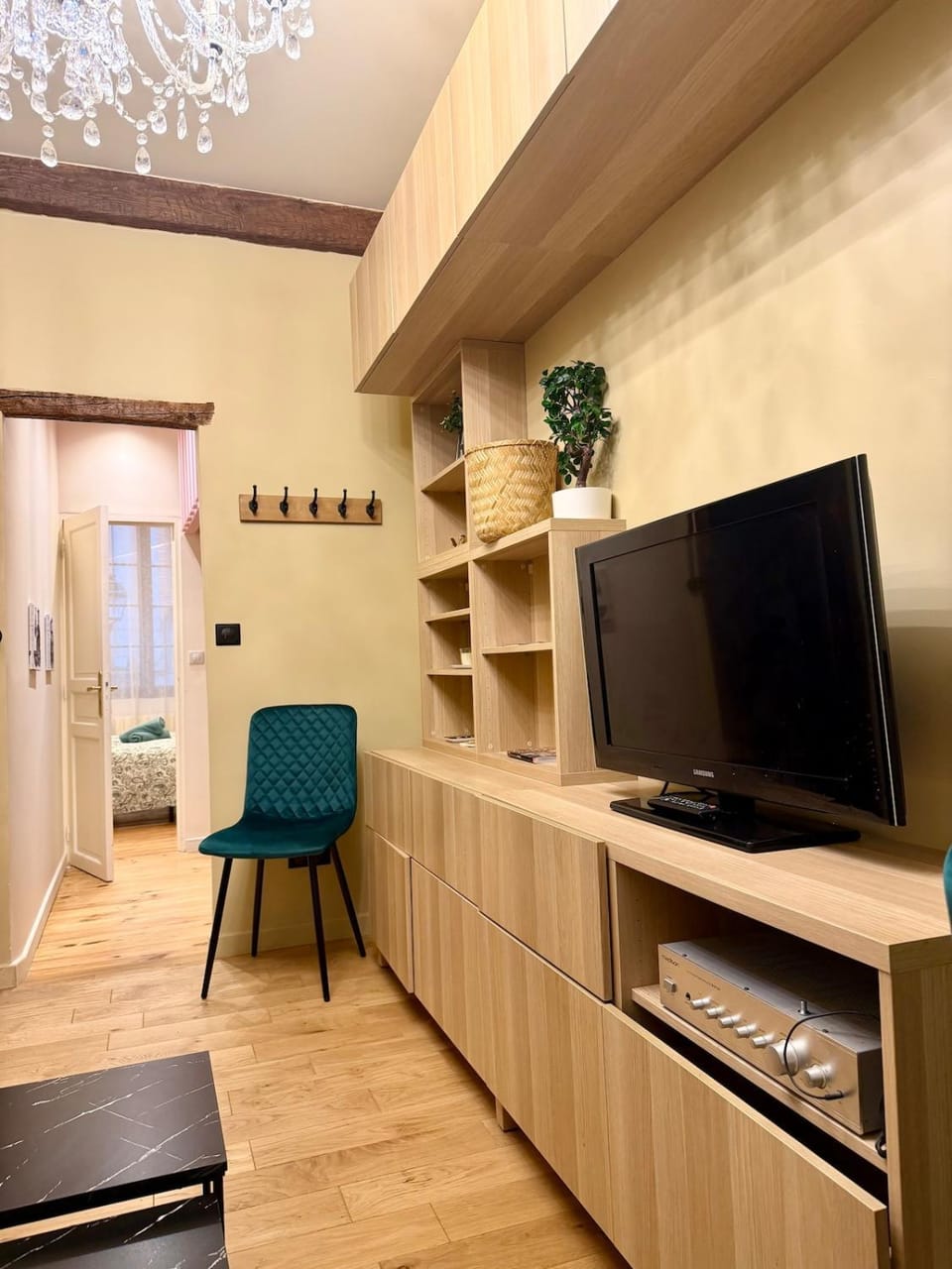 Communal lounge/ TV room, Living room, Seating area
