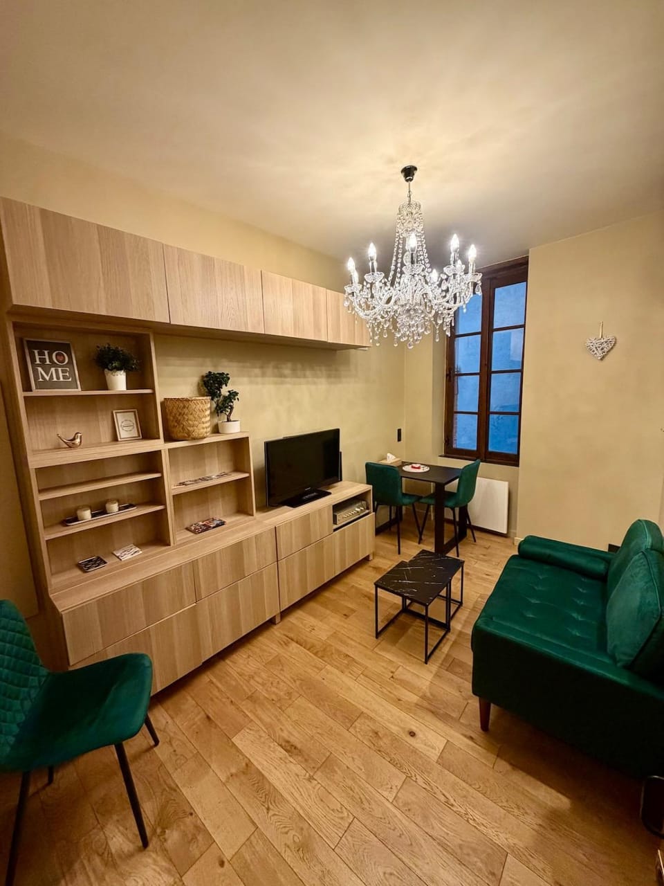 Communal lounge/ TV room, Living room