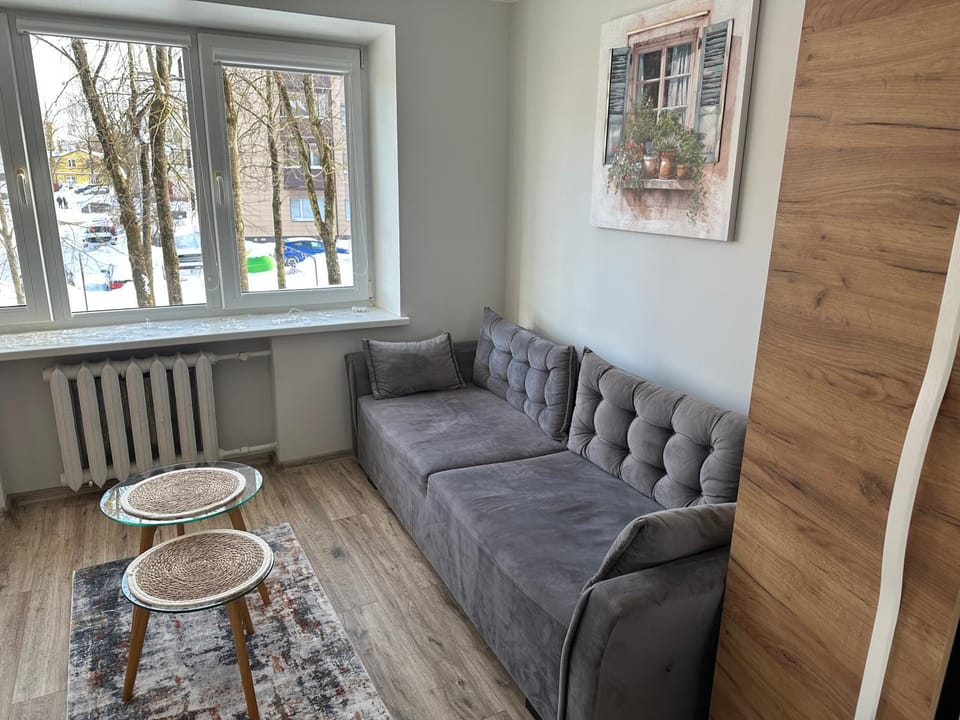 Living room, Seating area, internet