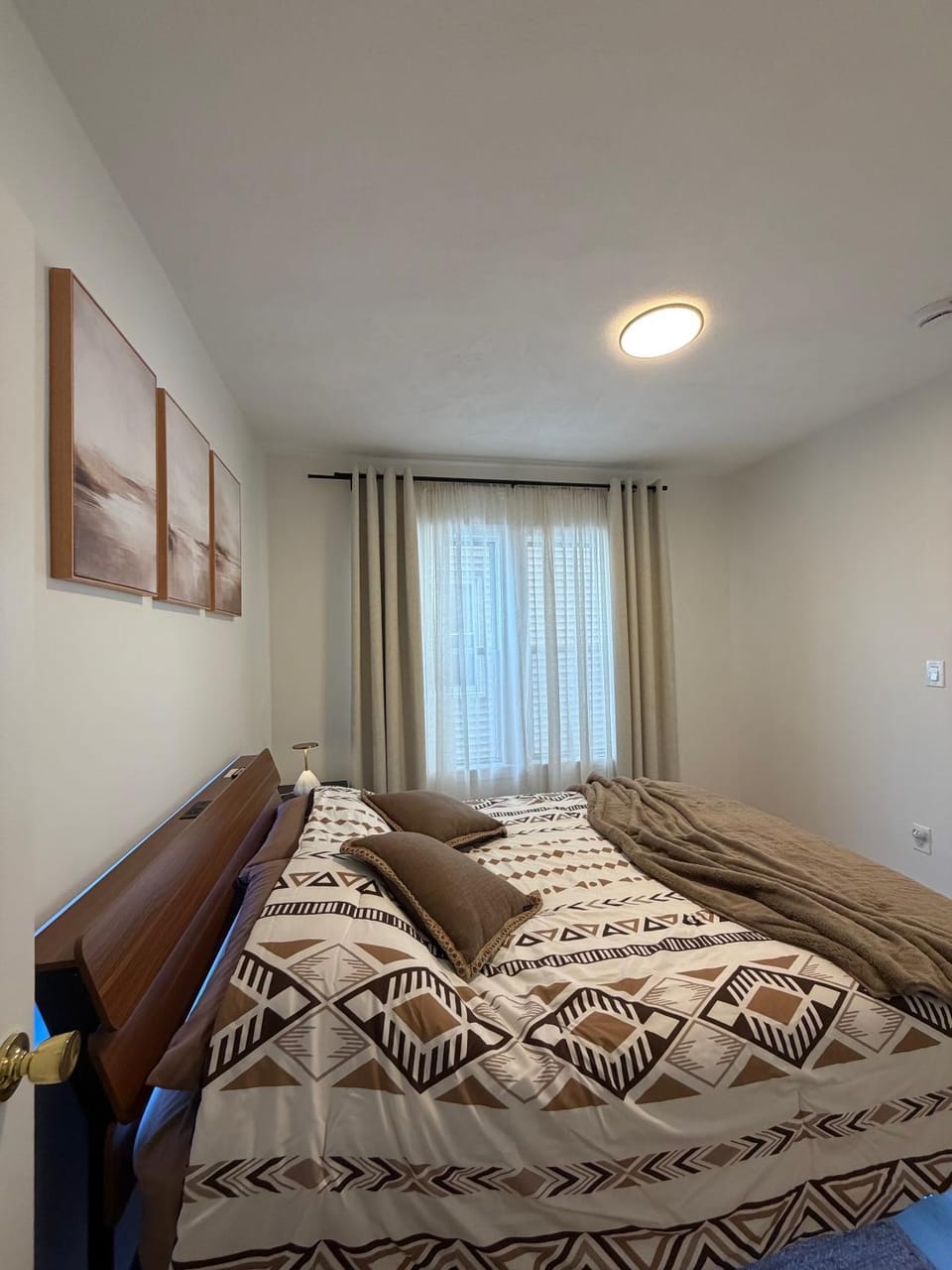 Modern 2BR Getaway Near Revere Beach Apartment in Chelsea