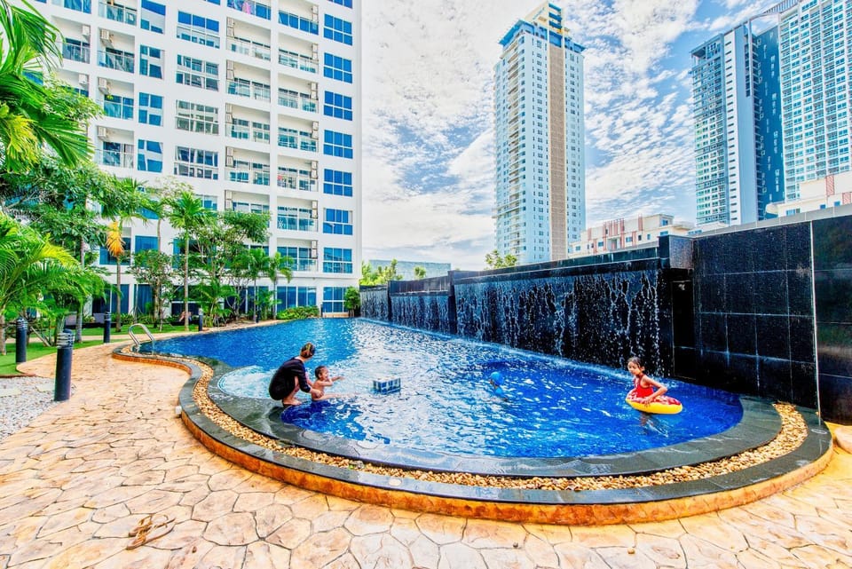 People, Garden, Pool view, Swimming pool, young children, Family