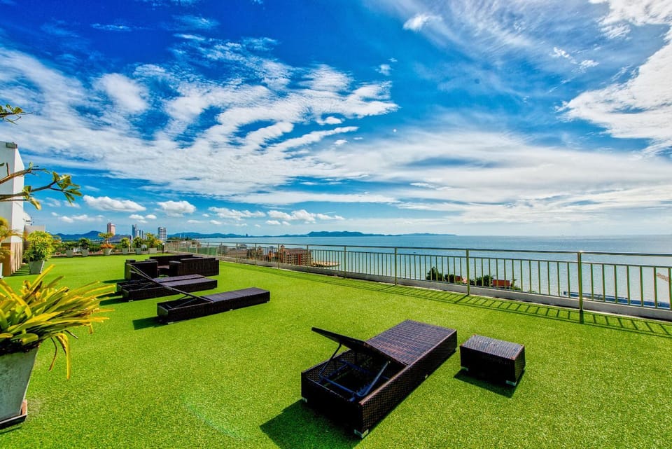 Patio, Garden, Balcony/Terrace, Decorative detail, Landmark view, Mountain view, Sea view
