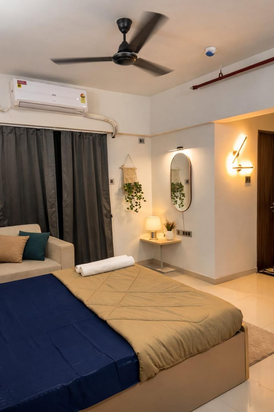 TheAura StudioBalcony NearAirport Couplefriendly Apartment in Pune