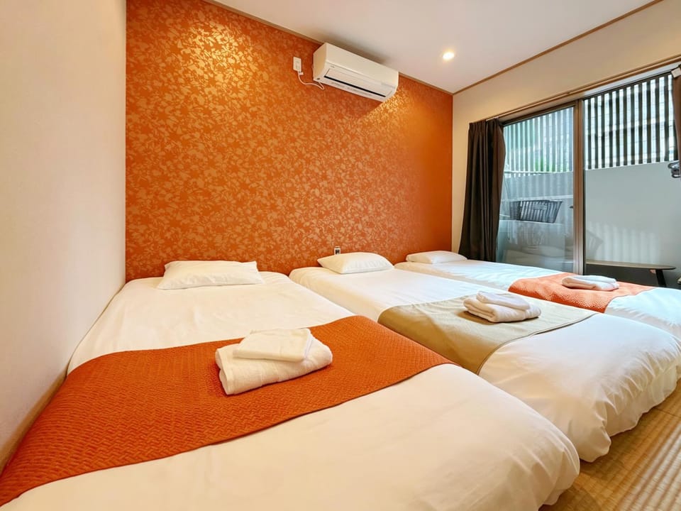 Bed, Photo of the whole room, Bedroom, air conditioner