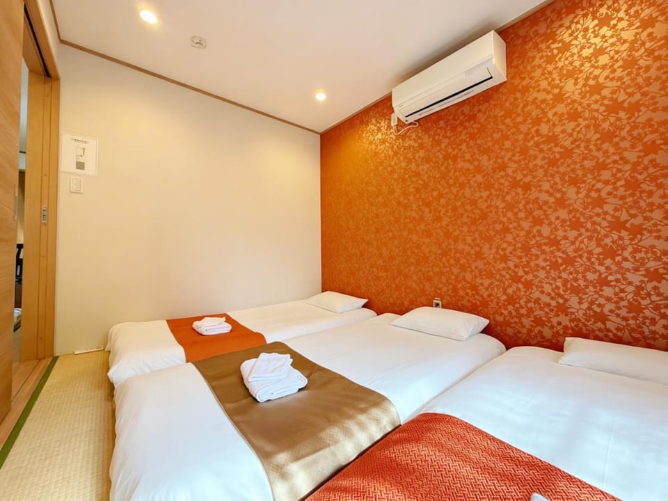Bed, Photo of the whole room, Bedroom, air conditioner
