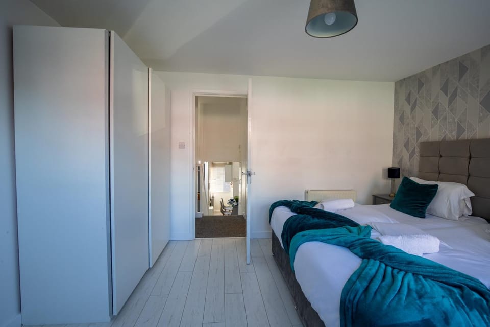 2BR Apartment, Sleeps 6 Contractors and groups with Free parking Apartment in Birmingham
