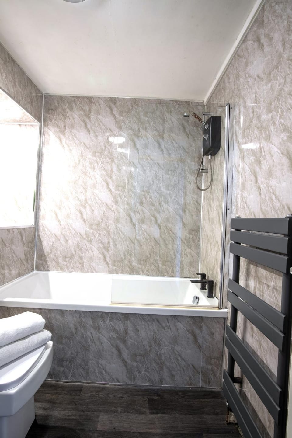 2BR Apartment, Sleeps 6 Contractors and groups with Free parking Apartment in Birmingham