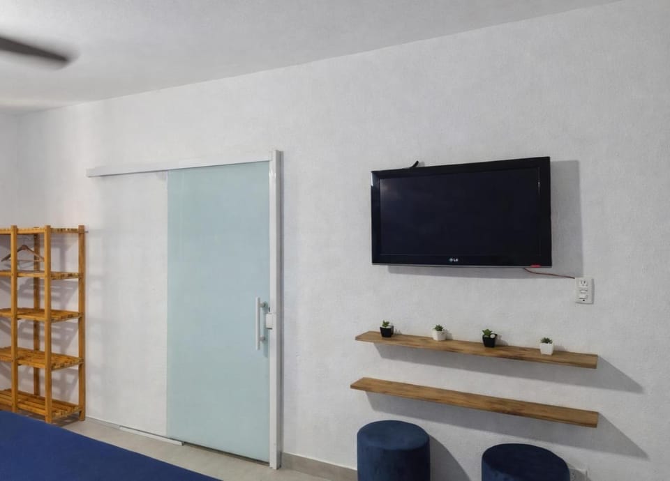 Mar doce Lar 100 metros da praia pitangueiras centro Apartment in State of São Paulo
