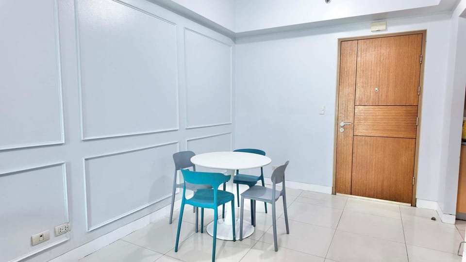 Spacious Family Room Near NAIA Airport Apartment hotel in Pasay