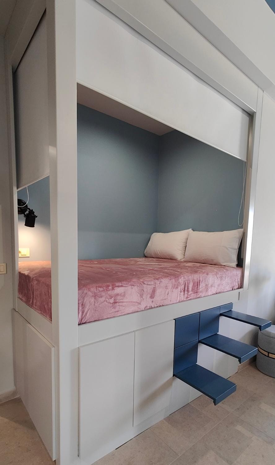 bunk bed