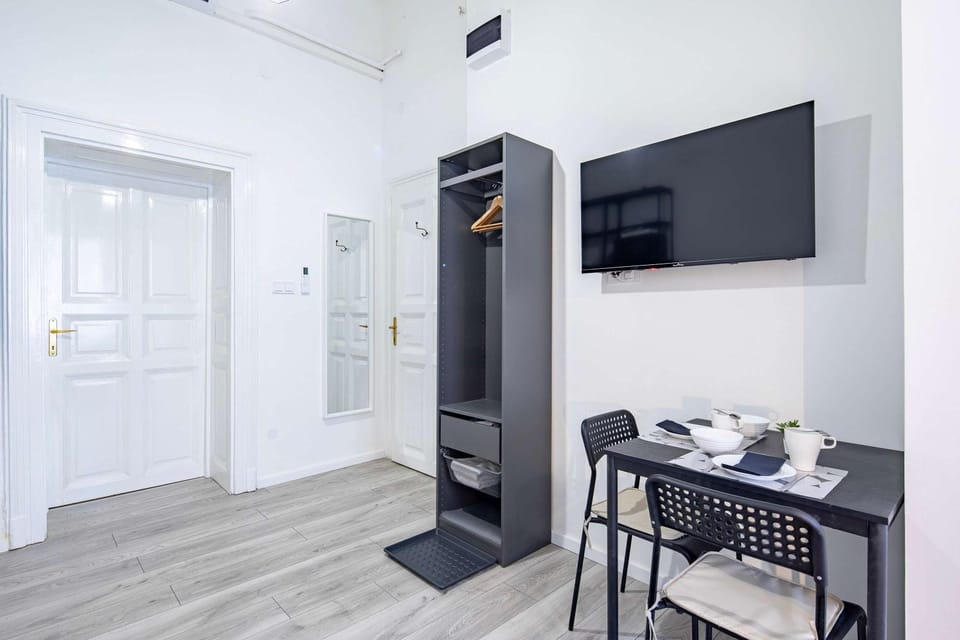 Central - Comfy Stay - Comfy Sleep Apartment in Budapest