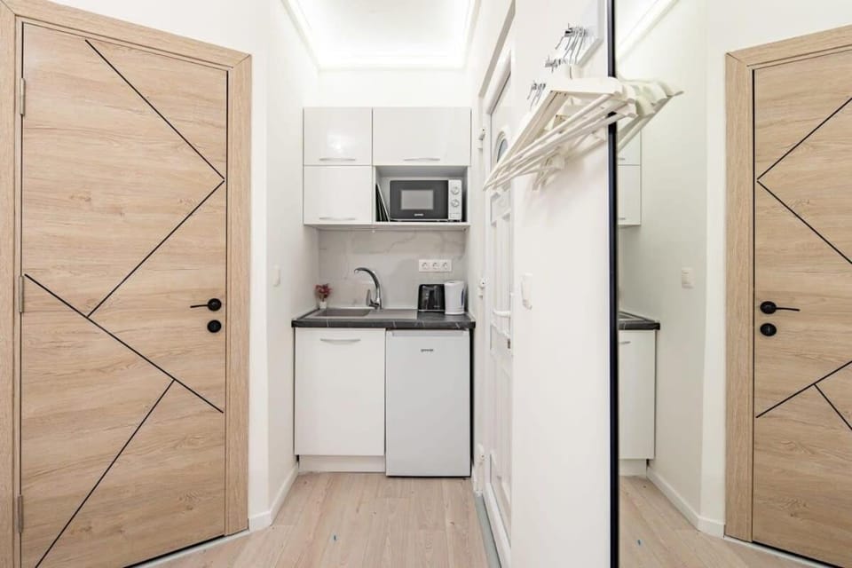 Ultra Central - NEW - Mini Studio Apartment in Budapest