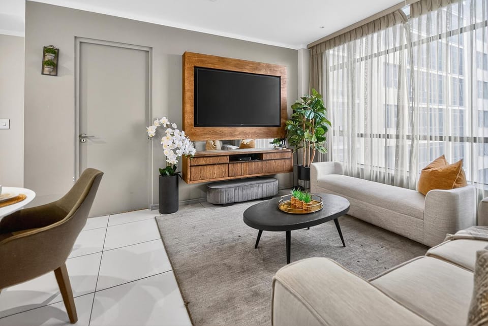 Living room, Seating area, Evening entertainment