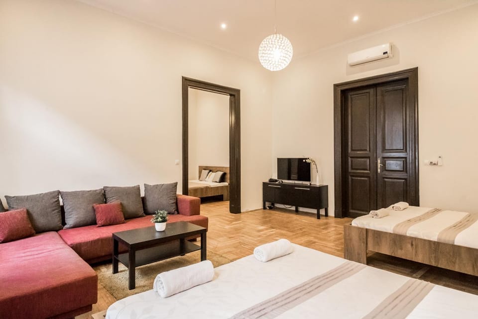 Real Apartments Klauzál Apartment in Budapest