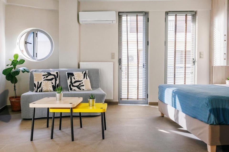 Urban Moon Apartment in Ioannina