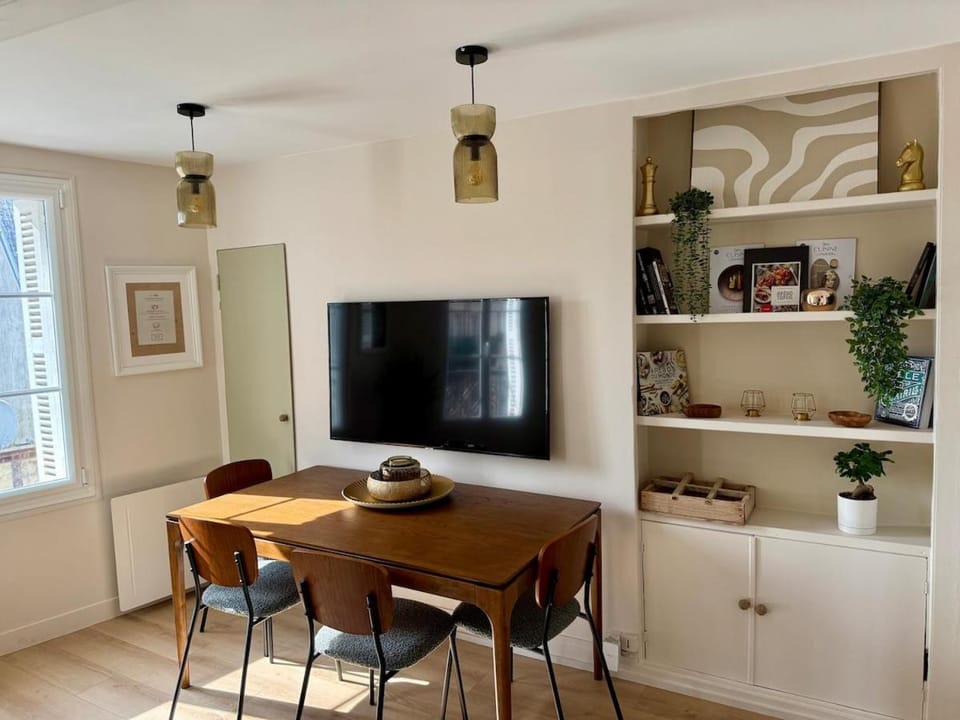 TV and multimedia, Kitchen or kitchenette, Dining area