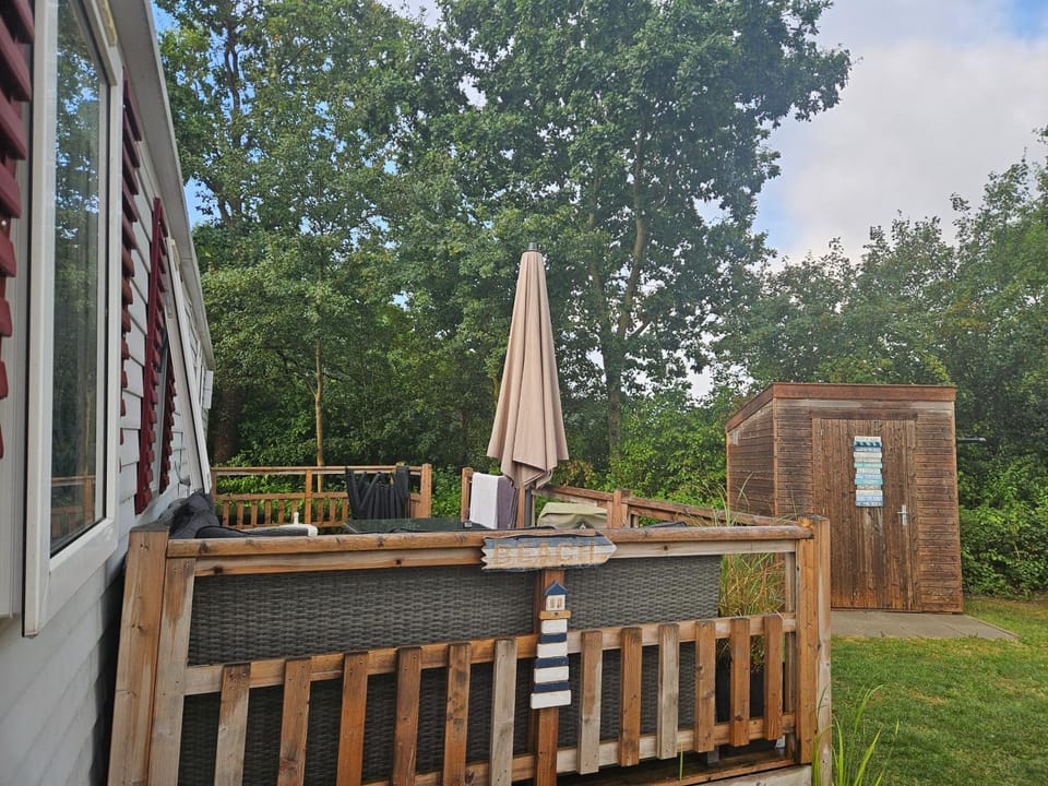Chalet First Stage - Renesse Chalet in Renesse