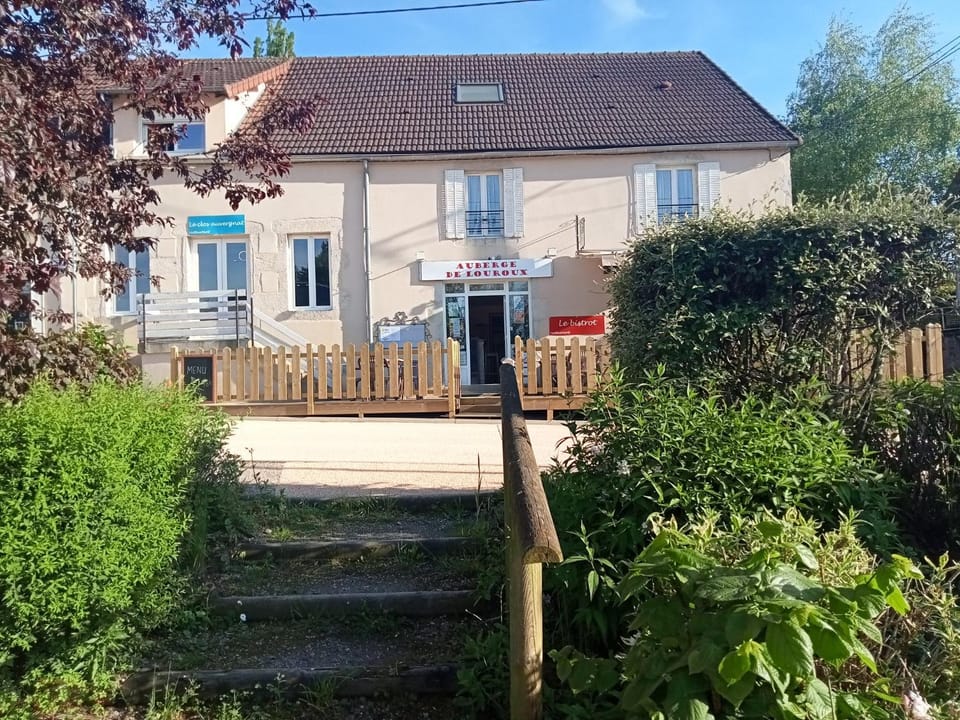 auberge de louroux Inn in Auvergne-Rhône-Alpes
