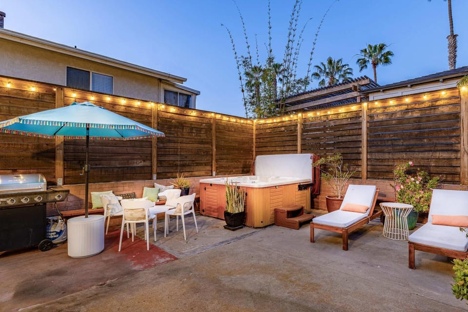 Ocean Beach Bungalow - Close To Beach House in Ocean Beach